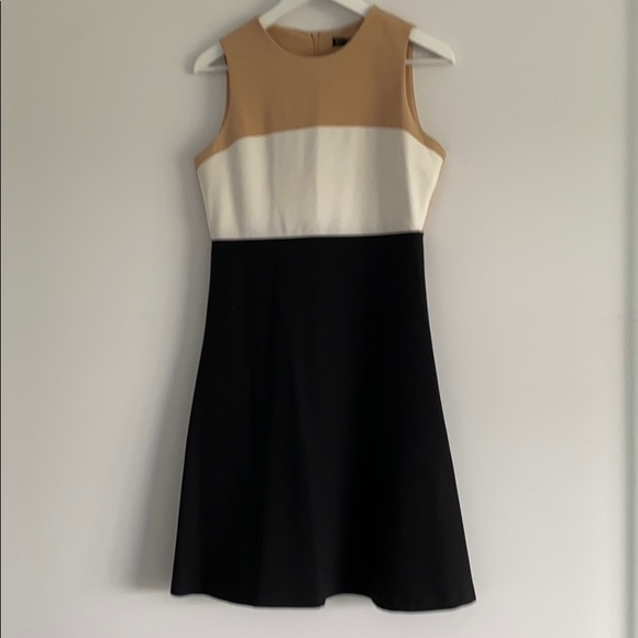 Zara Women Colour Block Dress - Picture 2 of 3
